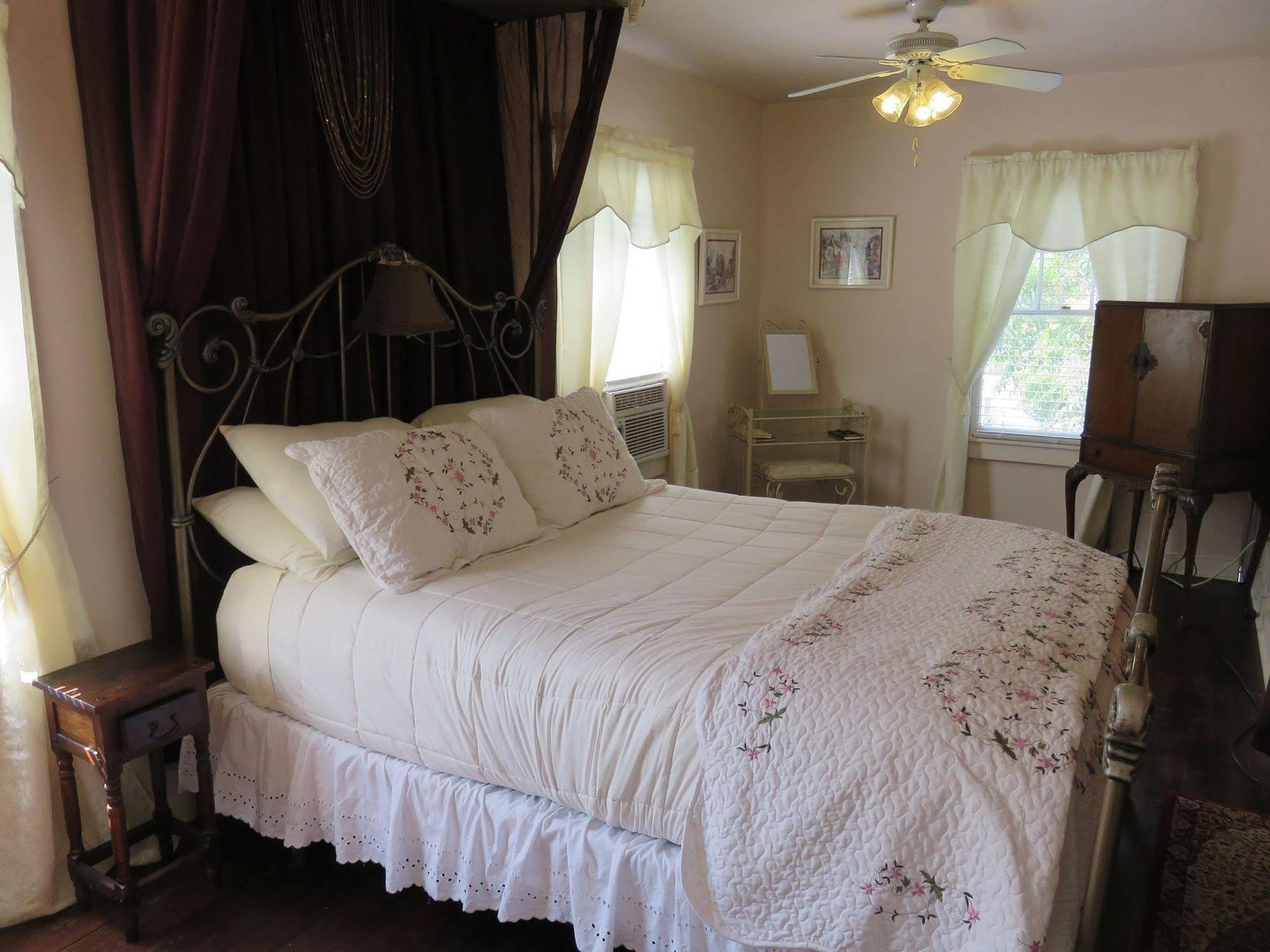 Avenue O Bed And Breakfast Galveston Ngoại thất bức ảnh